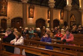 A snipshot of the congregation.